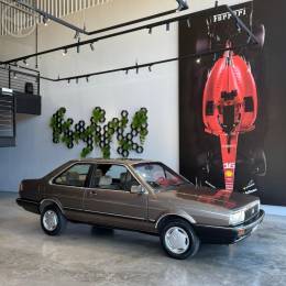 VOLKSWAGEN - SANTANA 2.0 GLS 8V 2P MANUAL - 1988/1989 - MARROM - R$ 40.000,00