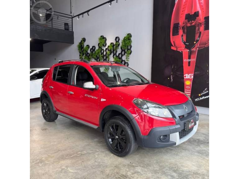 RENAULT - SANDERO 1.6 STEPWAY 16V FLEX 4P MANUAL - 2011/2012 - VERMELHA - R$ 39.500,00