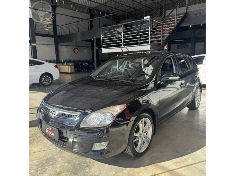 HYUNDAI - I30 2.0 MPI 16V 4P MANUAL - 2011/2012 - PRETA - R$ 46.900,00
