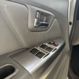 TOYOTA - HILUX 2.7 SRV 4X4 CD 16V FLEX 4P AUTOMÁTICO - 2014/2014 - PRATA - R$ 129.000,00