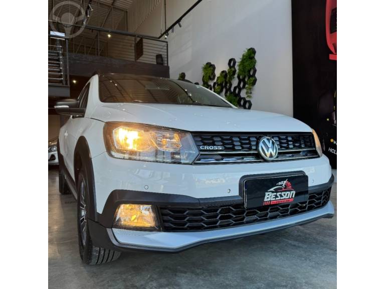 VOLKSWAGEN - SAVEIRO 1.6 CROSS CD 16V FLEX 2P MANUAL - 2017/2018 - BRANCA - R$ 86.900,00