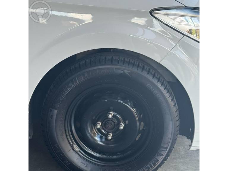 CHEVROLET - ONIX 1.0 MPFI JOY 8V FLEX 4P MANUAL - 2018/2018 - BRANCA - R$ 51.900,00