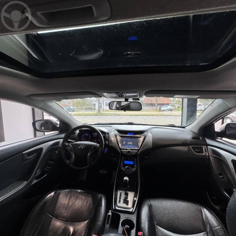 HYUNDAI - ELANTRA 1.8 GLS 16V 4P AUTOMÁTICO - 2012/2013 - PRETA - R$ 69.900,00