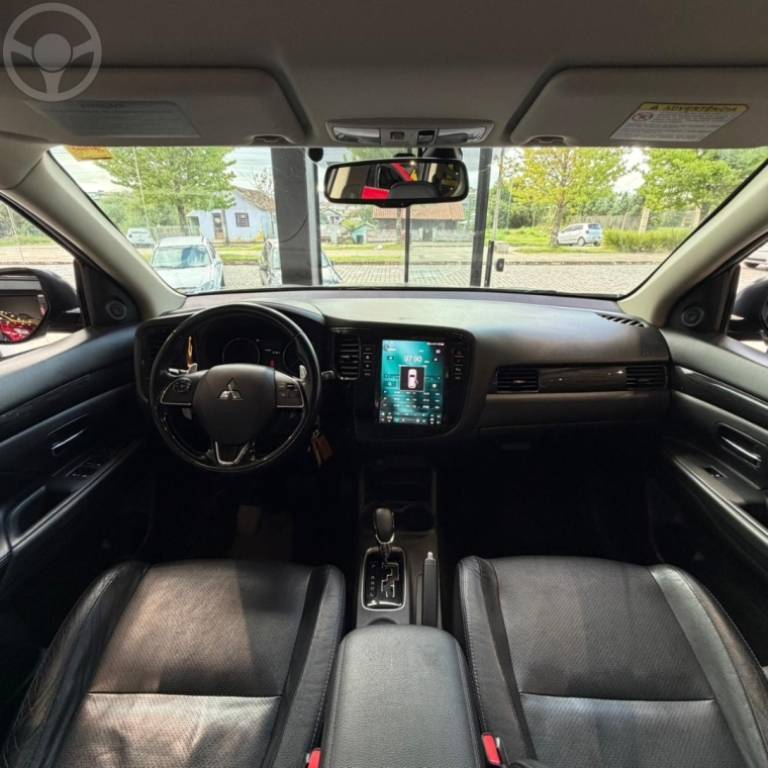 MITSUBISHI - OUTLANDER 2.0 16V 4P AUTOMÁTICO - 2015/2016 - CINZA - R$ 91.900,00