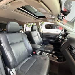 MITSUBISHI - OUTLANDER 2.0 16V 4P AUTOMÁTICO - 2015/2016 - CINZA - R$ 91.900,00