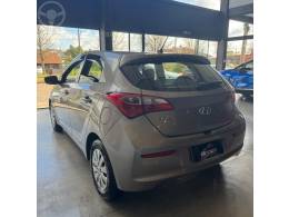HYUNDAI - HB20 1.0 COMFORT 12V FLEX 4P MANUAL - 2017/2017 - PRATA - R$ 53.900,00