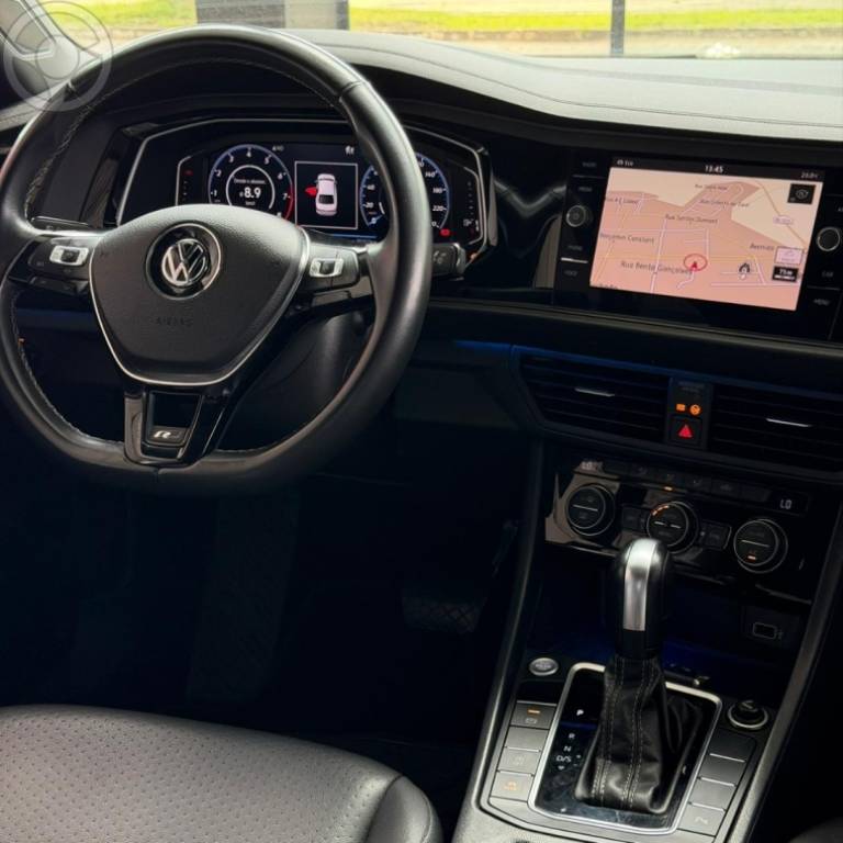 VOLKSWAGEN - JETTA 1.4 R-LINE 250 16V TSI FLEX 4P AUTOMÁTICO - 2020/2020 - PRATA - R$ 125.900,00